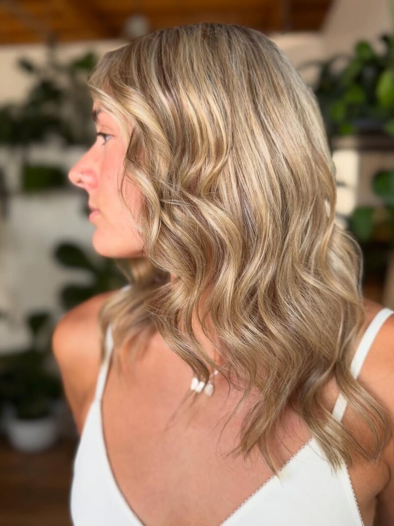 Beachy waves balayage
