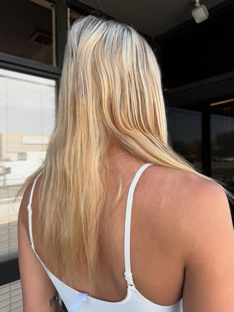 Long sun-kissed blonde extensions